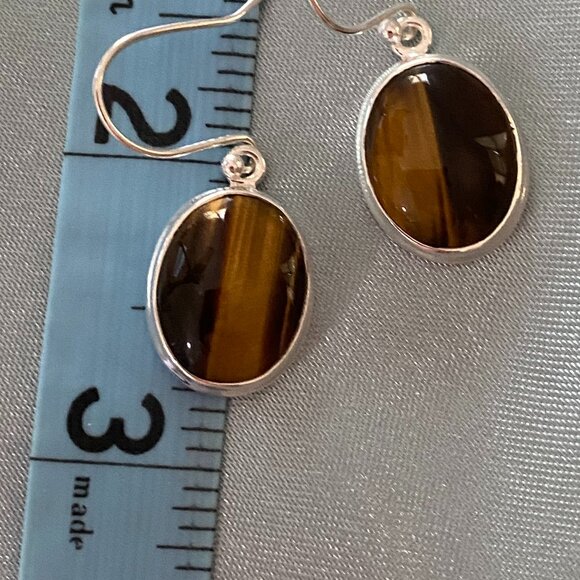 Earrings in Sterling Silver with Tiger Eye Cabochons - Picture 5 of 7